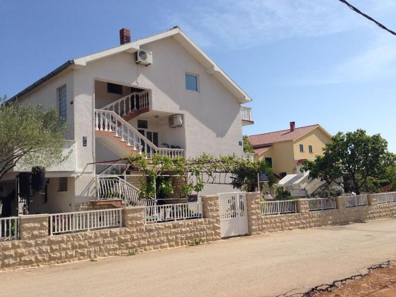 Apartmani Slavica Biograd Na Moru Extérieur photo