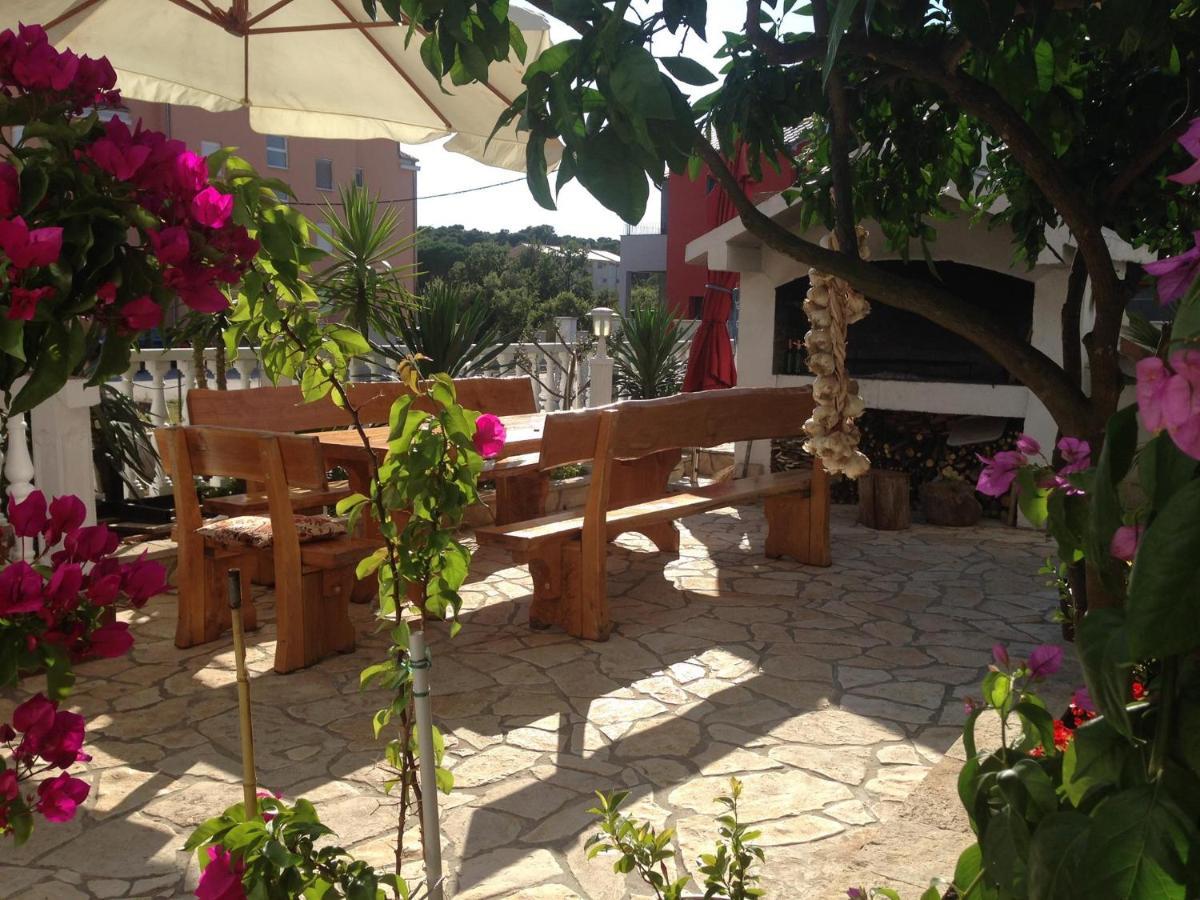 Apartmani Slavica Biograd Na Moru Extérieur photo